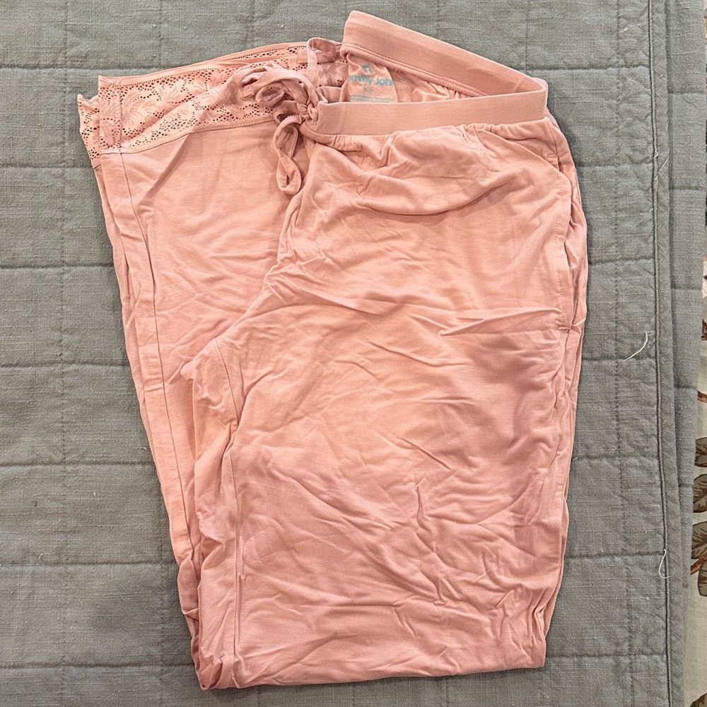 Tommy John’s Women's Pink Lace Trim Sleepwear Set